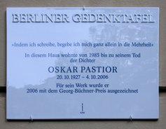 Ansicht Gedenktafel Oskar Pastior - 2009 - Charlottenburg
