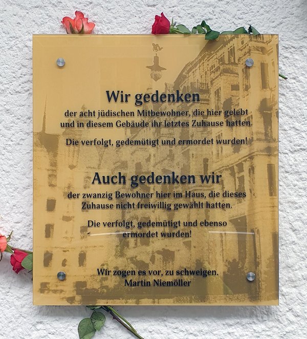 Ansicht Gedenktafel Jüdische Mitbewohner Lindauer Straße