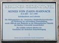 Ansicht Gedenktafel Agnes von Zahn-Harnack - 2010