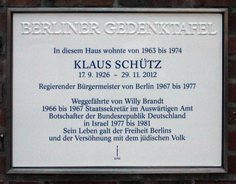 Ansicht Gedenktafel Klaus Schütz - 2014 - Wilmersdorf