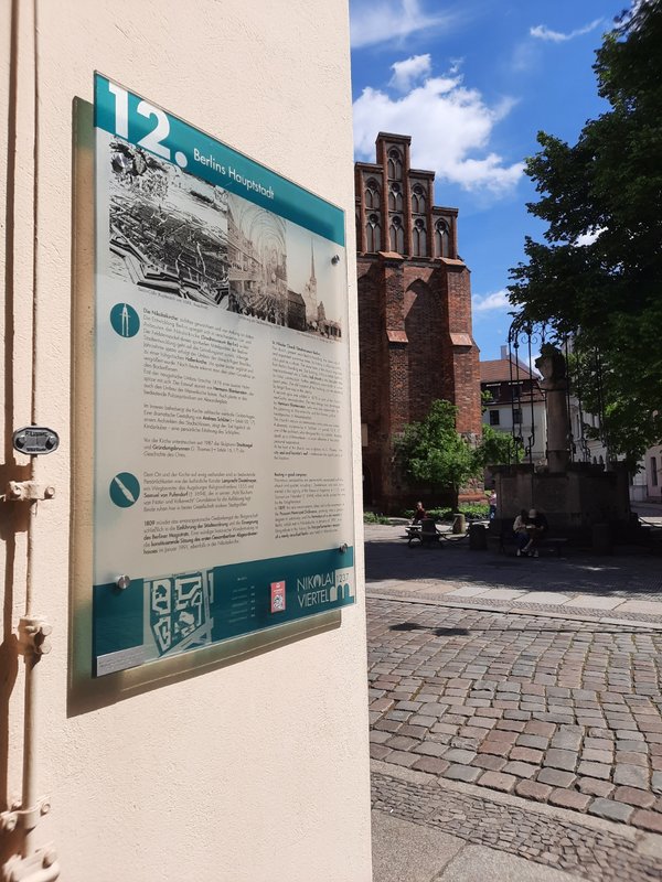 Ansicht Gedenktafel Berlins Hauptstadt (Nikolaiviertel 12)