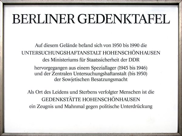 Ansicht Gedenktafel Untersuchungshaftanstalt Hohenschönhausen