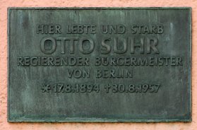 Ansicht Gedenktafel Otto Suhr - Dahlem