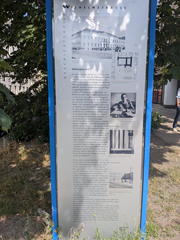 Ansicht Gedenktafel Wilhelmsplatz 8/9
