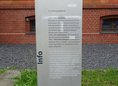 Ansicht Gedenktafel Verwaltungsgebäude (Gedenkort Rummelsburg) - 2016